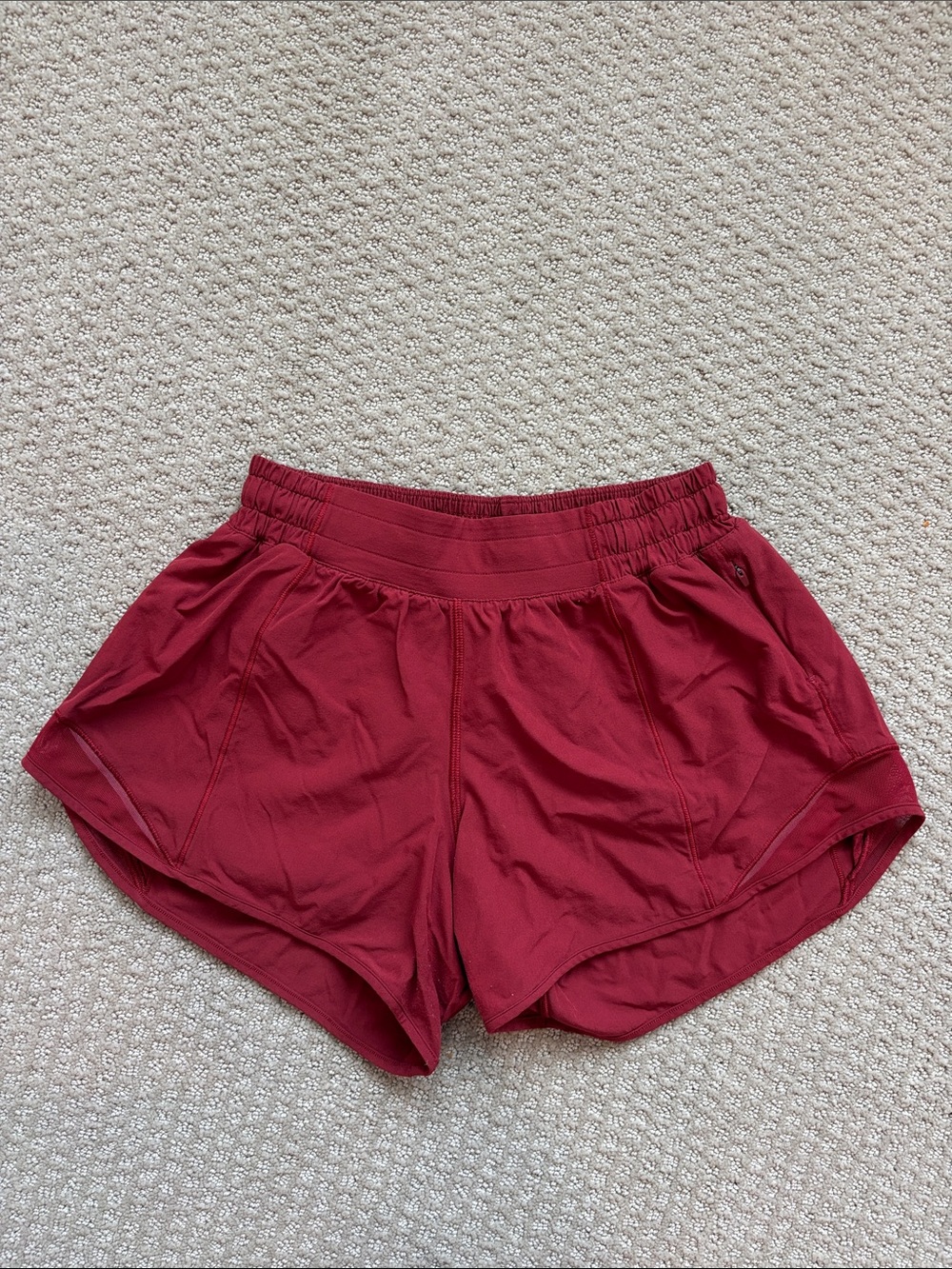lululemon red/burgandy hotty hot shorts 4” inseam size 4